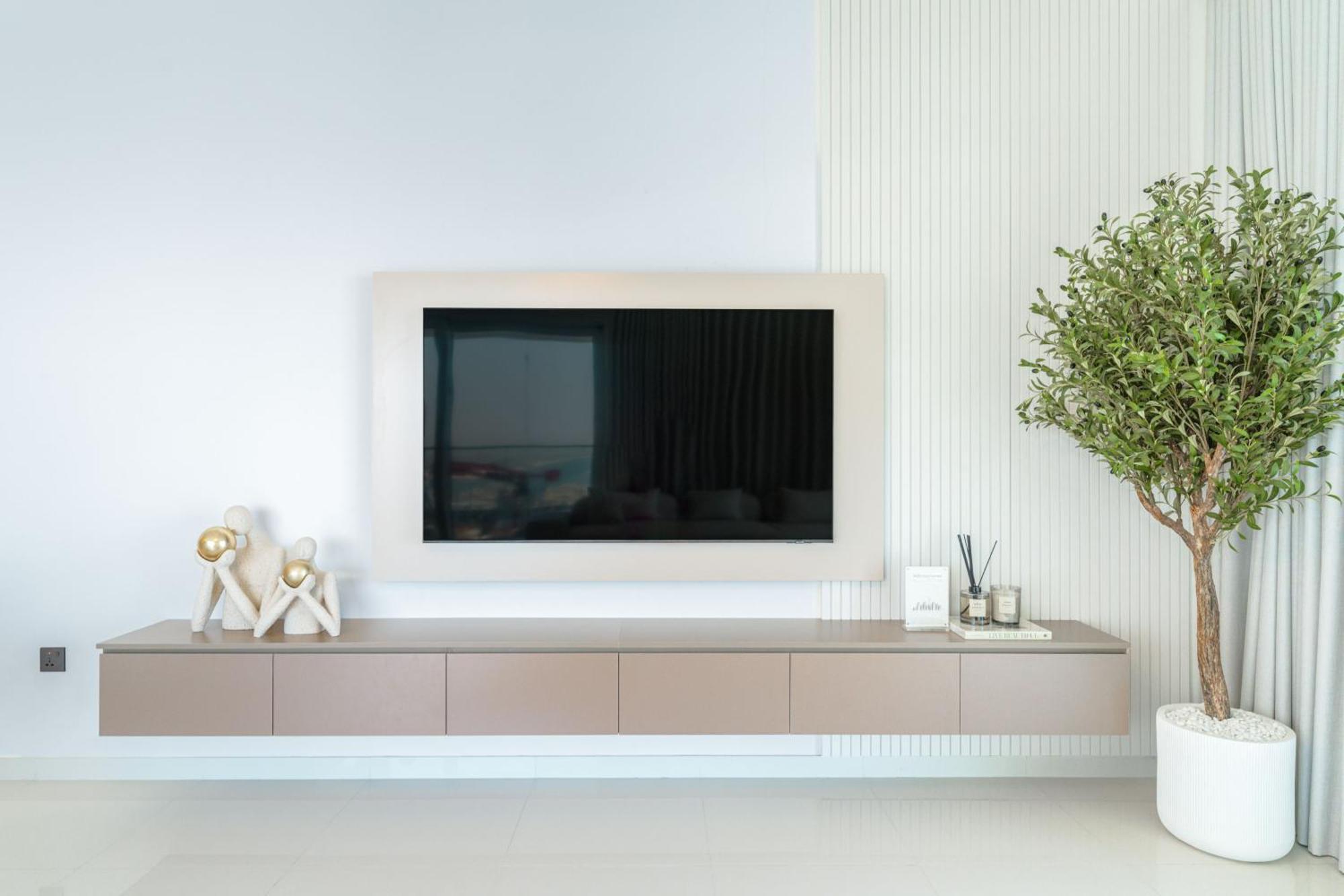 Seafront 3br With Maid's - Grand Bleu By Elie Saab *