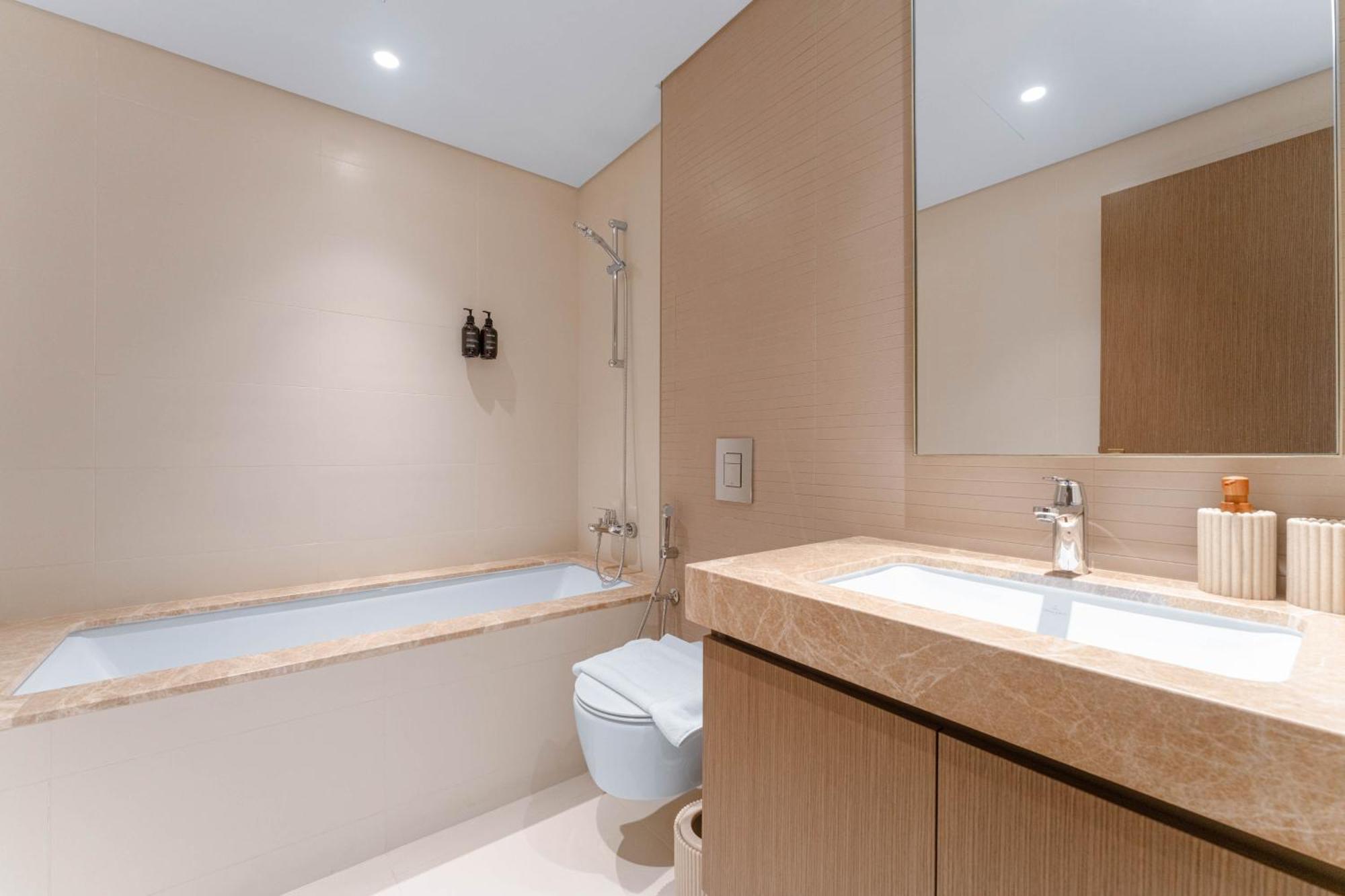 Apartment Seafront 3br With Maid's - Grand Bleu By Elie Saab Dubai