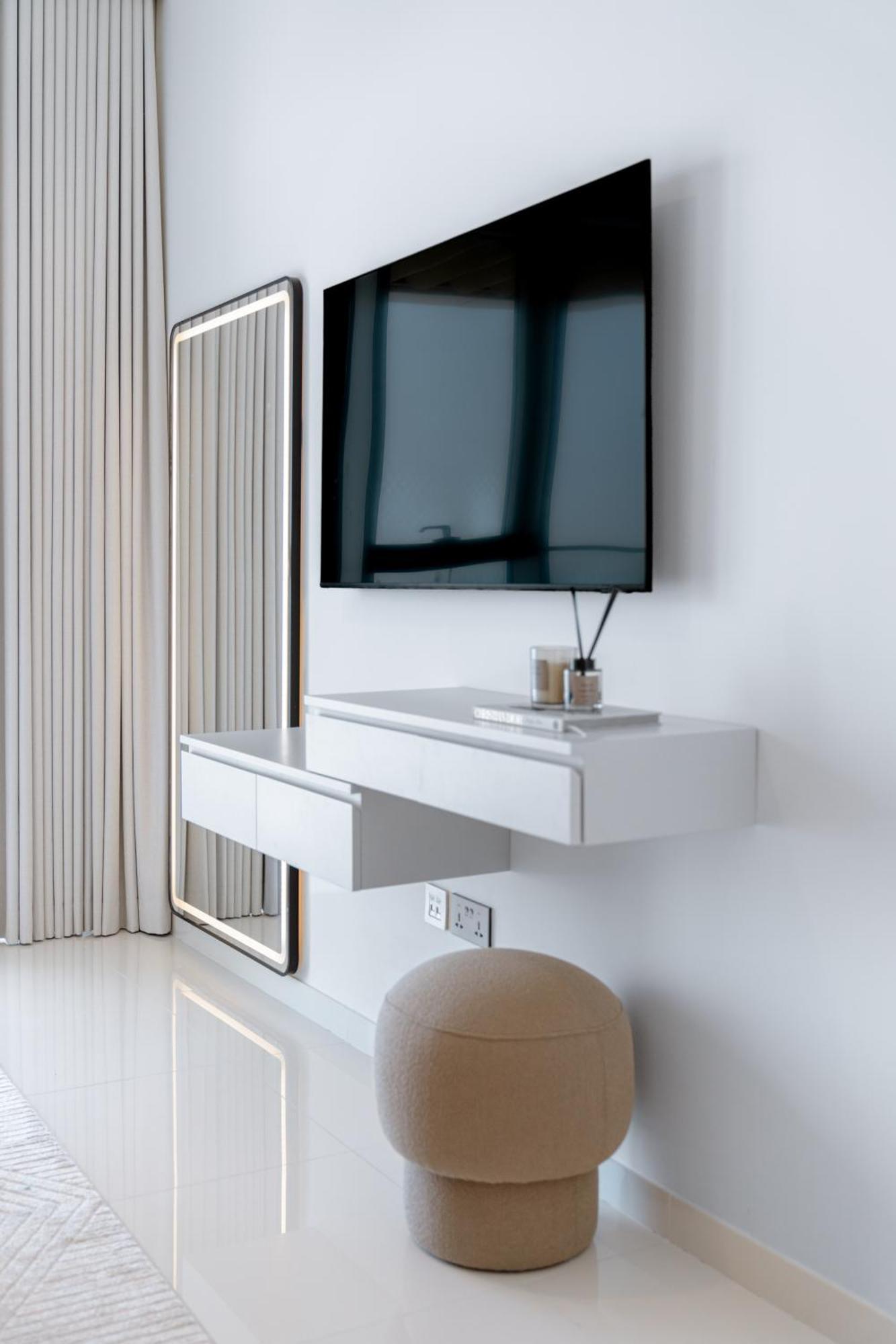 Seafront 3br With Maid's - Grand Bleu By Elie Saab *
