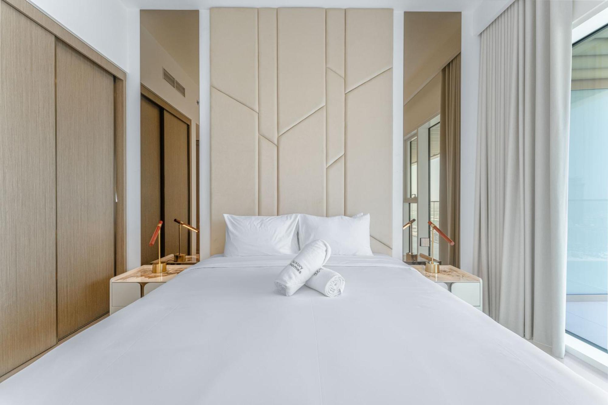 Seafront 3br With Maid's - Grand Bleu By Elie Saab Apartment Dubai